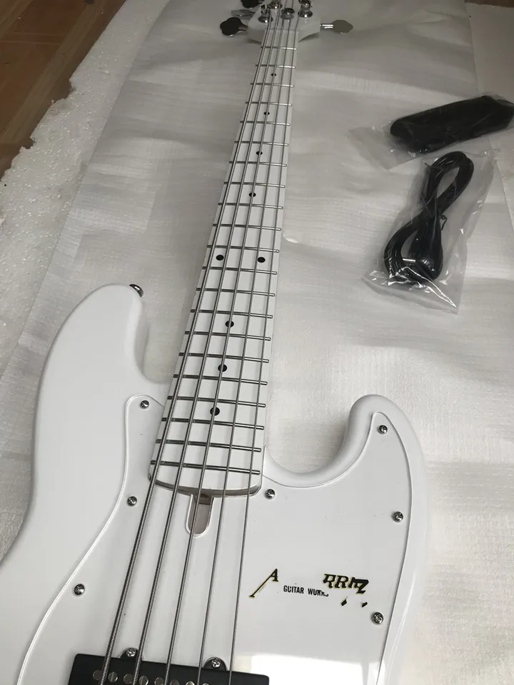 ホワイト 5弦エレキベース ジャンク品 S1ac6c303990a498fb30afe737fc3d