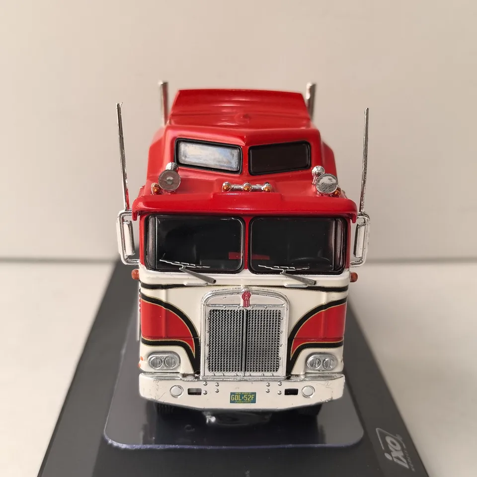 ダイキャスト IXO 1/64スケール ケンワース K100 エアロダイン 1976年