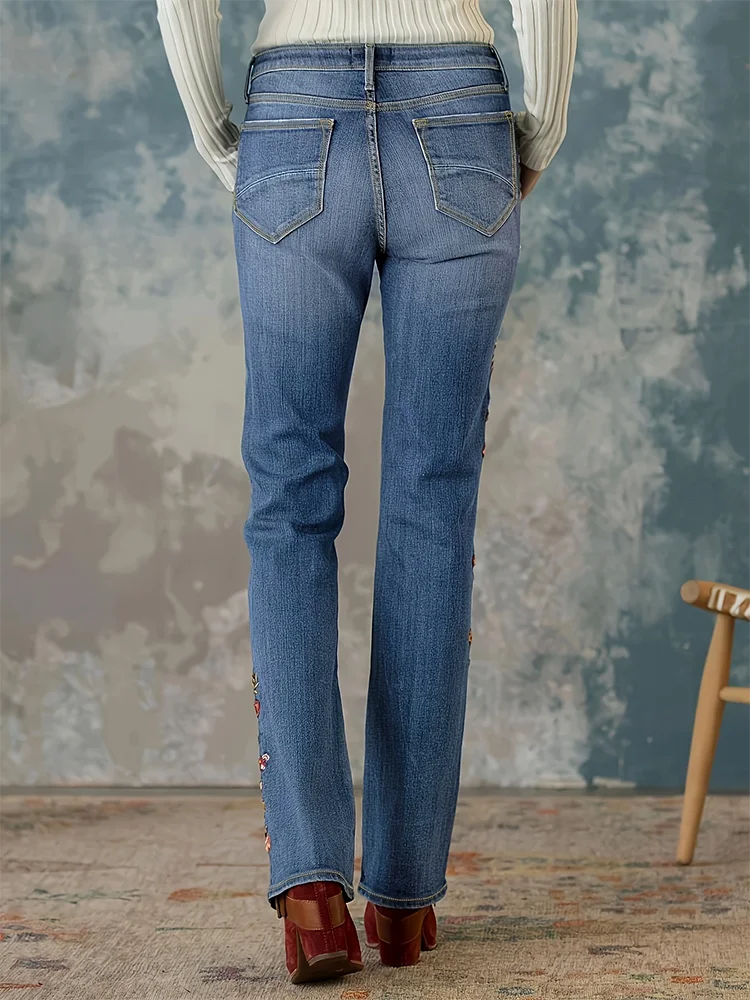 Damskie jeansy z haftem w kwiaty Niebieskie klasyczne proste spodnie w dużych rozmiarach Nowa moda Casual Mid Waist Slim Stretch Denim Pants