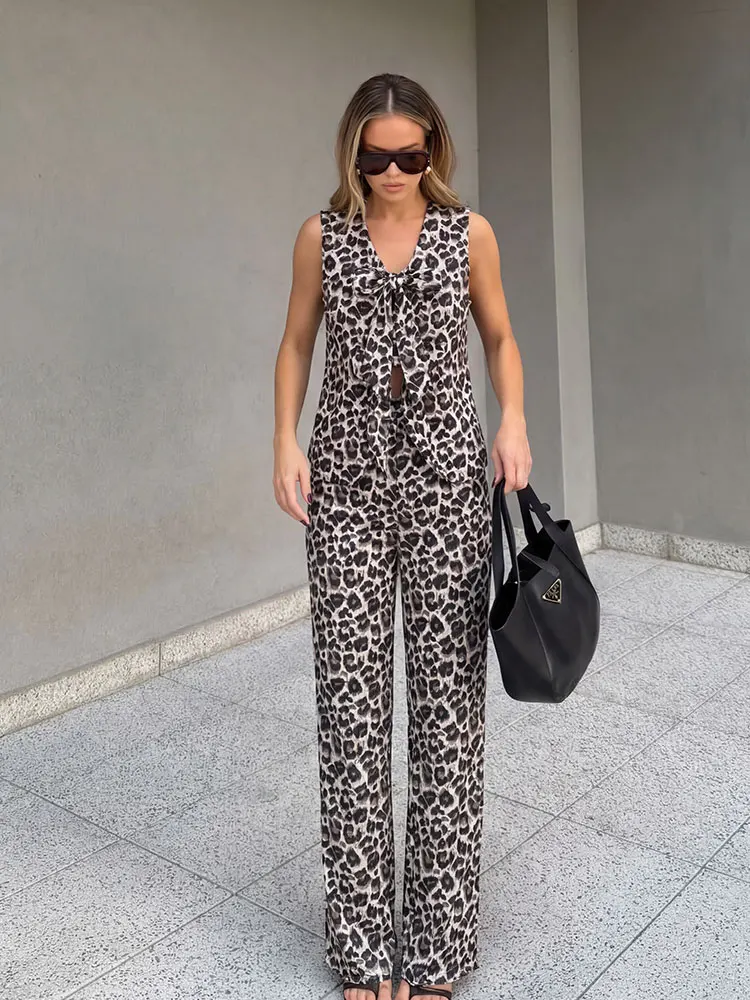 

Модный комплект HH Fashion с леопардовым принтом для женщин: жилет без рукавов с бантом + брюки с высокой талией и широкими штанинами, повседневный уличный стиль