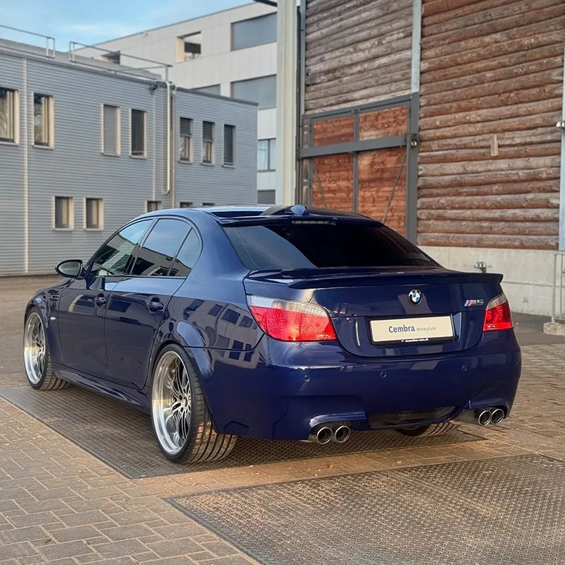 غطاء سبويلر خلفي للسيارة باللون الأسود اللامع لسيارة BMW E60 520i 530i 535i 540i 550i M5 2004-2010 PSM ضبط جناح السقف الخلفي