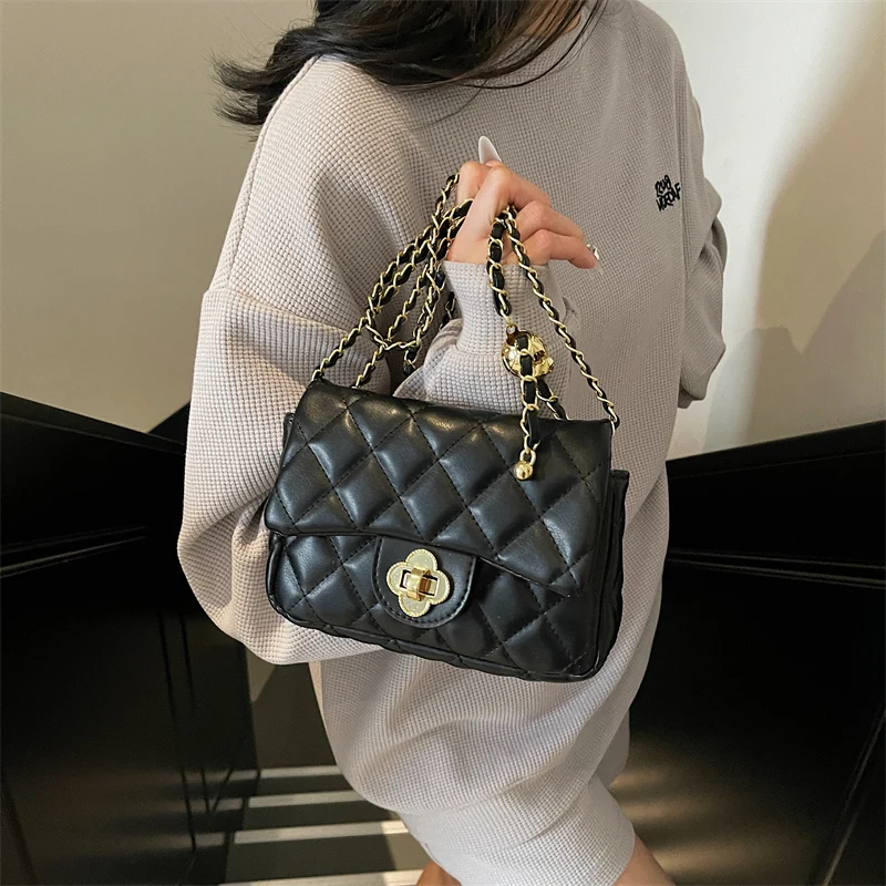 

Spacious Organizer Handbag Women Multifunctional Shoulder Bag Compartmentalized For Efficient Storage And Access
