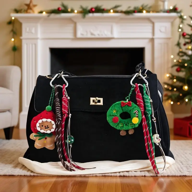 عيد الميلاد أفخم الكرتون الزنجبيل رجل عيد الميلاد إكليل قلادة المفاتيح على ظهره معلقة حلية عيد الميلاد السنة الجديدة هدية