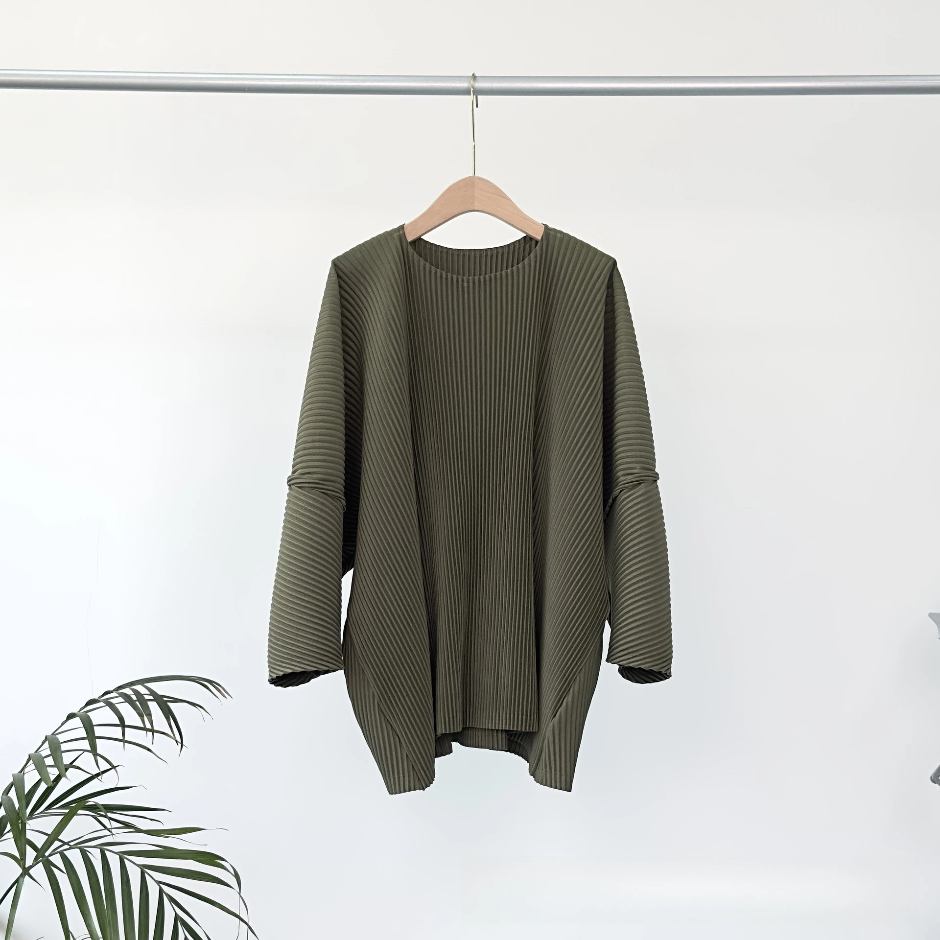 Miyake Pleated Tide Sweater 2025 Spring and Fall Japanese Men and Women with The Same Casual Loose T-shirt Pleated Tops