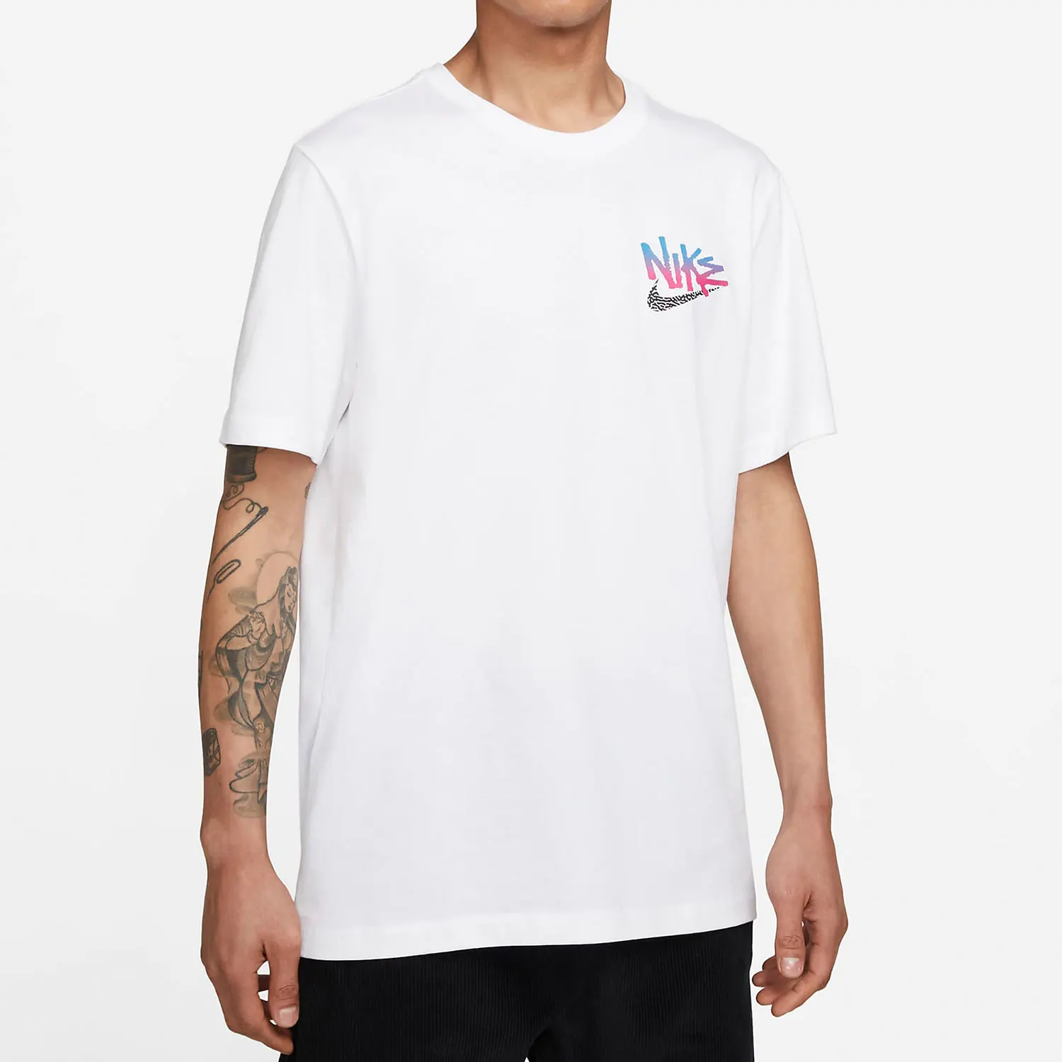 

Мужская дышащая футболка с коротким рукавом Nike Authentic New Season SPORTSWEAR DQ1408-100