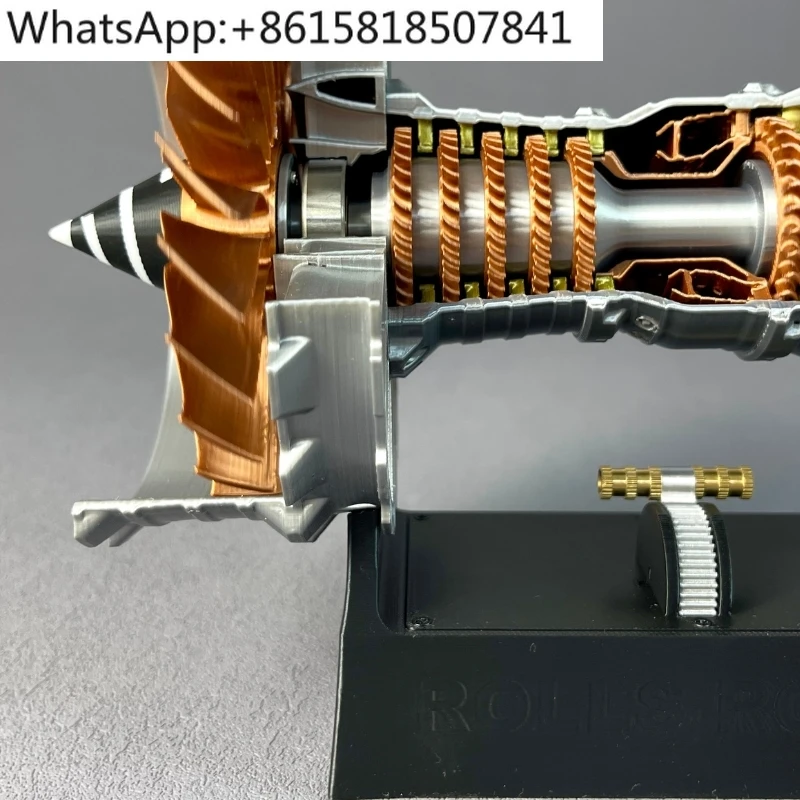 يمكن تشغيل نموذج محرك الطائرة Turbofan وتجميعها من قبل الأطفال، بلاستيك جديد للخيال العلمي الصغير المُجمَّع يدويًا