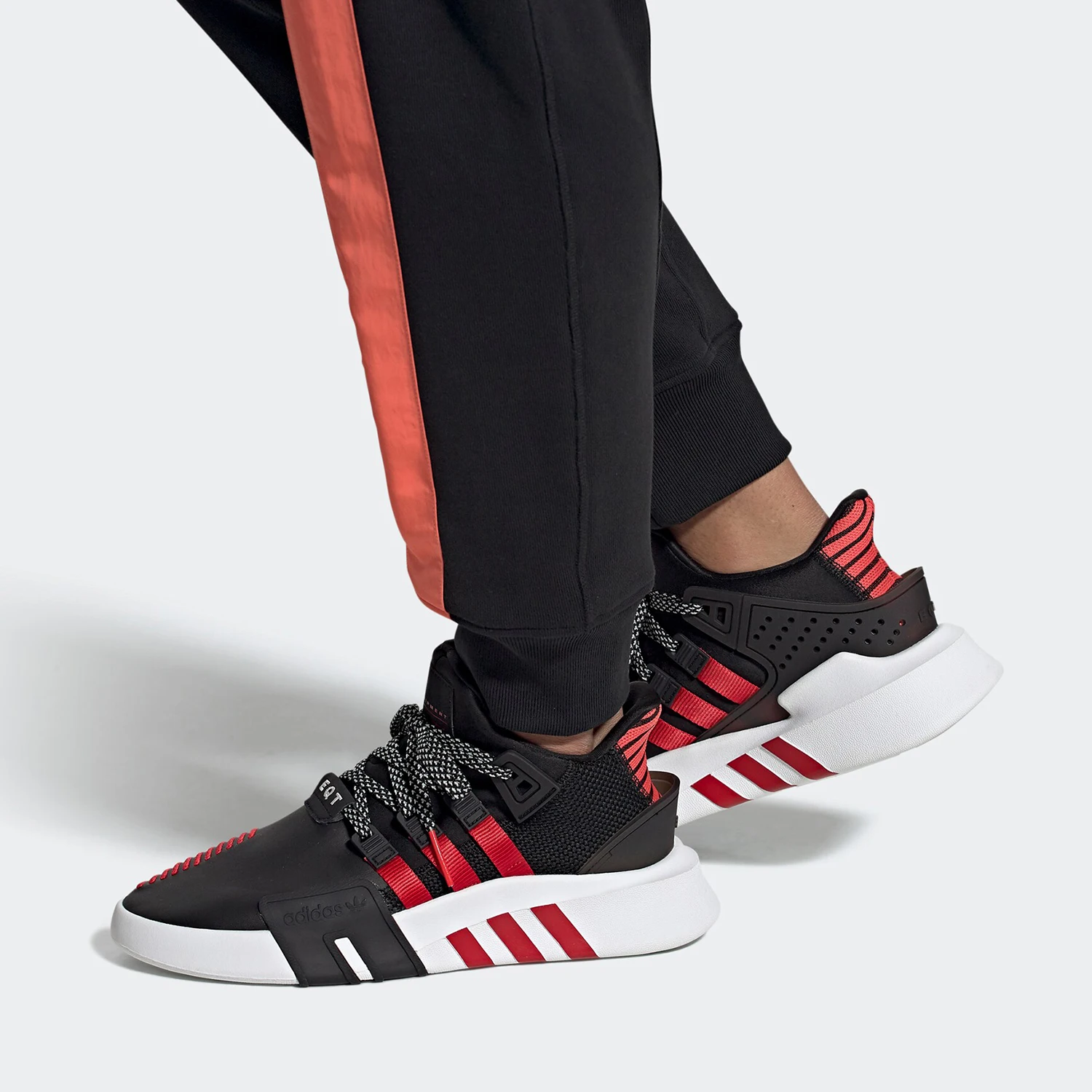 

Мужская и женская повседневная обувь Adidas оригинального клевера EQT BASK ADV FW4249