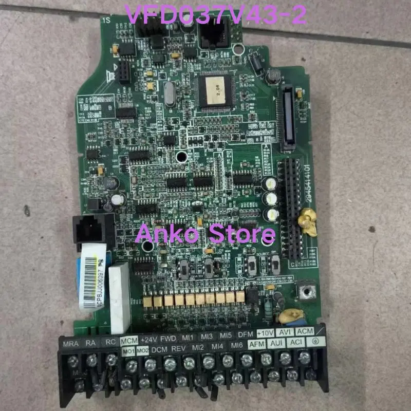 

Second-hand test OK VFD037V43-2 frequency converter control board has been tested and is functioning normally