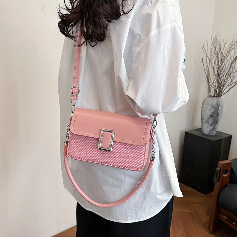 

Unique Leisure Simple Tote Bag With Fashionable Vintage Design And Letter Logo For Women Casual Commuter