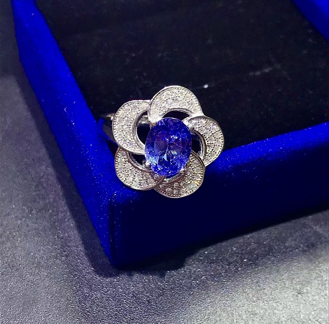 

100%Natural Tanzanite Ring for Woman Real Silver Tanzaite JewelryFashion 925 Silver Ring for Party 2ct 7mm*9mm VVS Grade