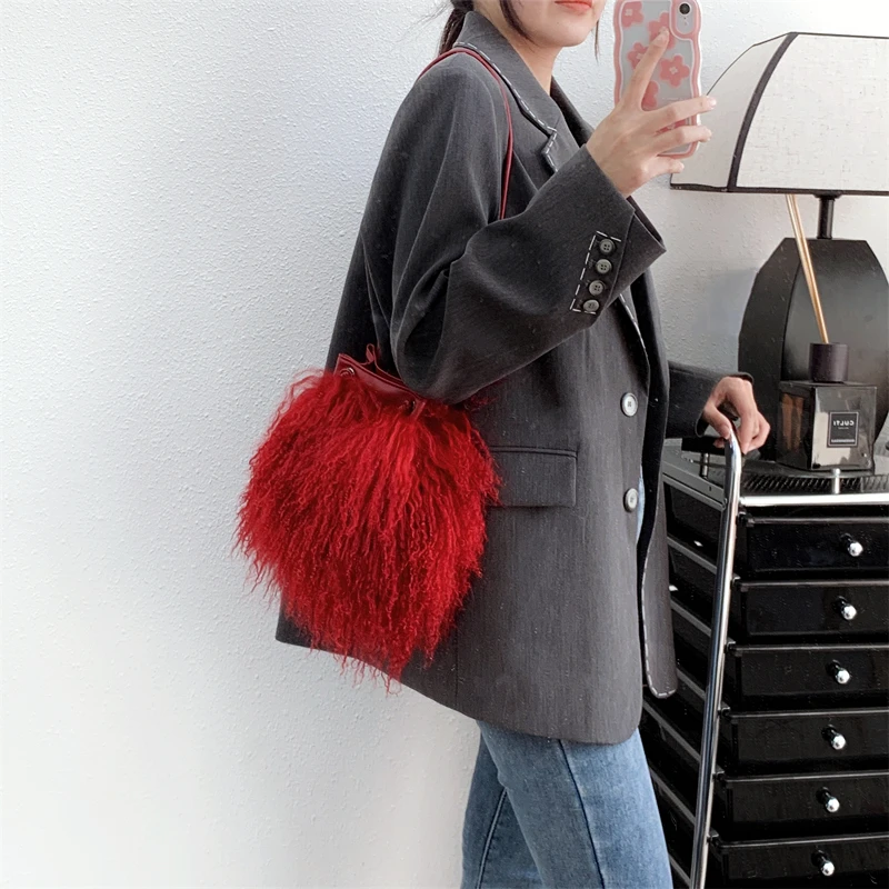 Women\'s Fashion Real Long Fur Wool Bag Beach Wool Fur Shoulder Bag Ladies Handbag Luxury Mongolian Sheep Fur Bags