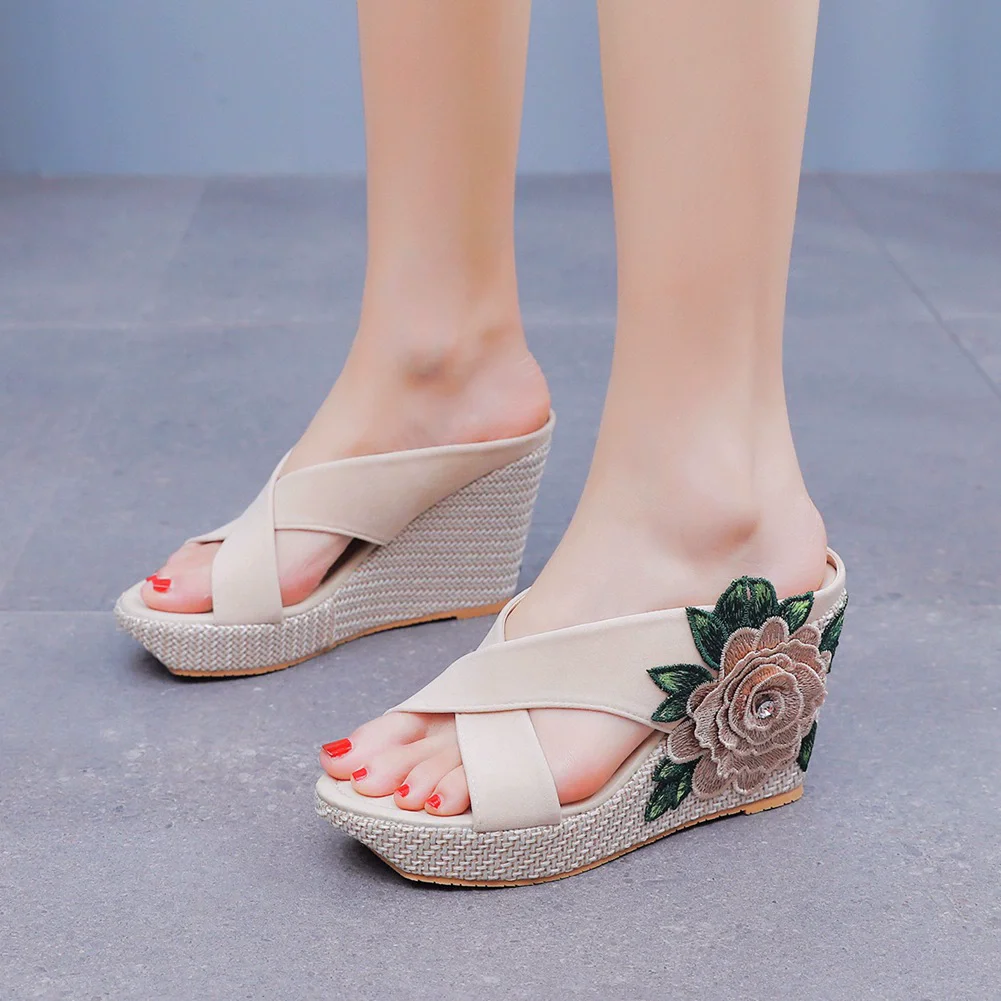 

Summer round-headed suede crossband slope heel waterproof platform flower slippers casual beach bohemian large size women sandal