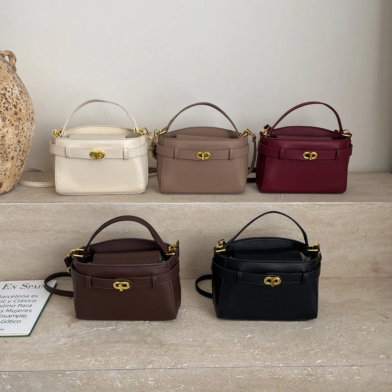 

Exquisite small handbag for women2026Spring new high-end fashion shoulder bag, stylish and versatile crossbody bag