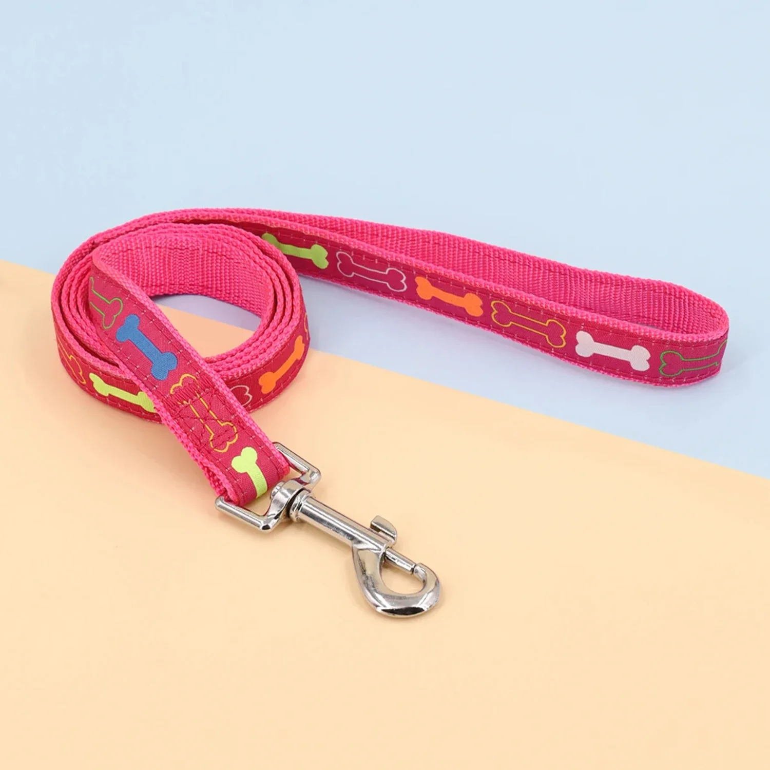 

Lightweight, Durable, and Reliable Adjustable Leash for Fashionable and Active Pups of All Sizes. Perfect for Outdoor Adventures