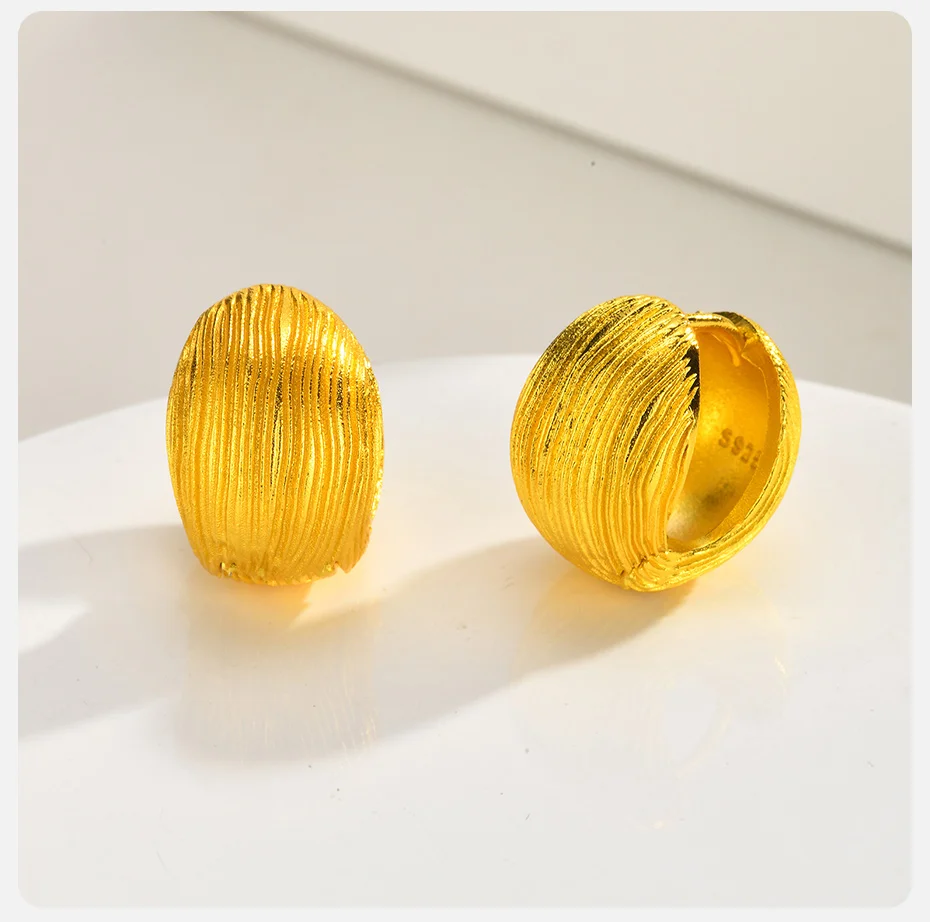 Vnox Europa Amerika Trendige Kugel-Creolen für Damen Elegante 18K Vergoldete Huggie-Ohrringe Klobige Ohrstecker Statement-Schmuck – Detail 6