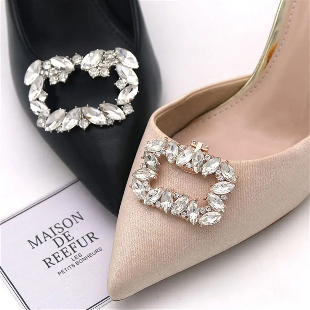 New Fashion 1pc Lady Shoes Clip Bride Shoes Decoration Women High Heel Charms Jewelry Shoes Rhinestones Crystal Decorations