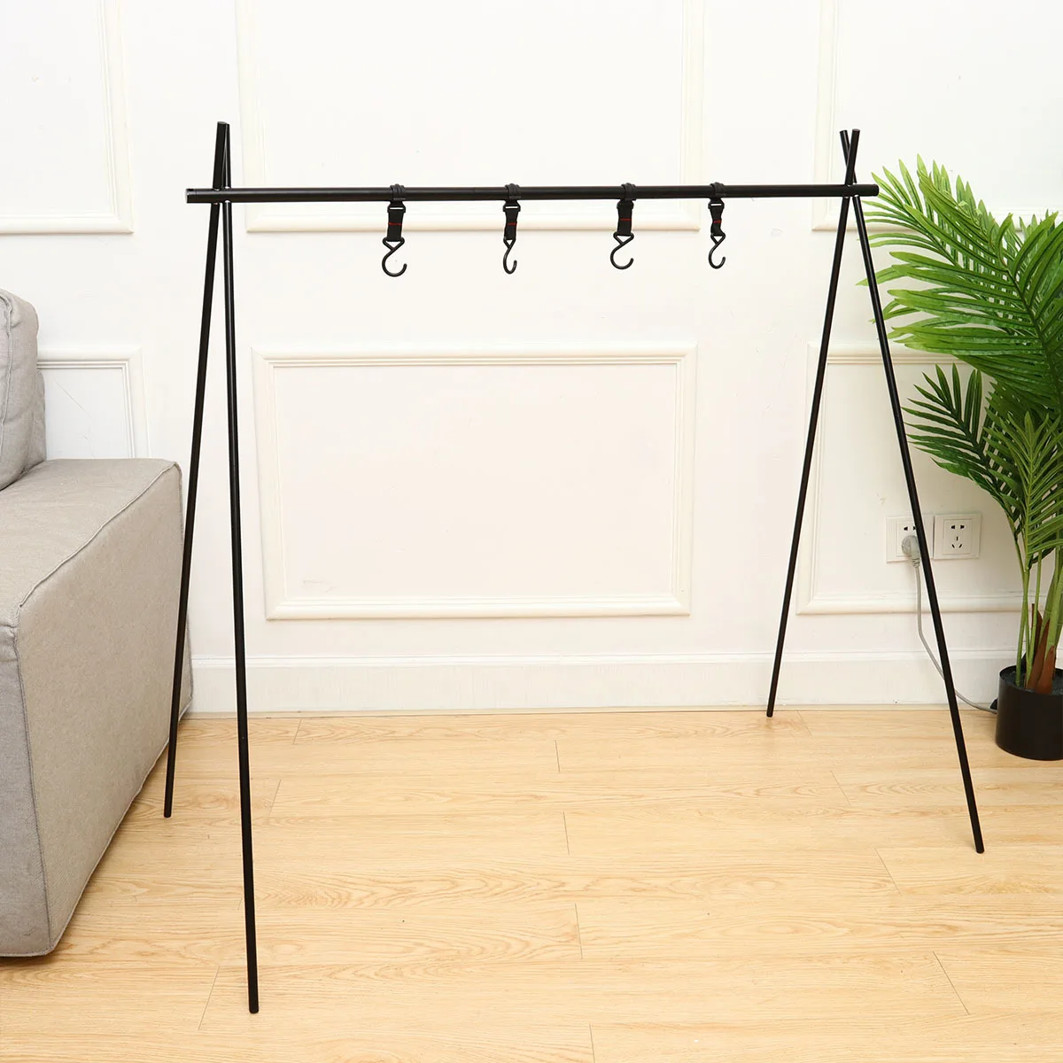 

Outdoor Camping Tripod Multi-Functional Aluminum Alloy Storage Stand Portable Organizing Rack for Picnic Clothes Bags L Size