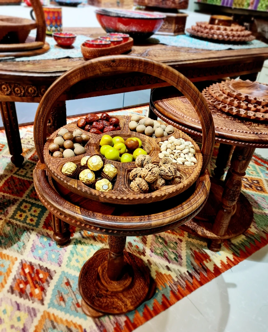 Wood carving table, hand-carved antique solid wood, coffee table, coffee table diameter 45cm