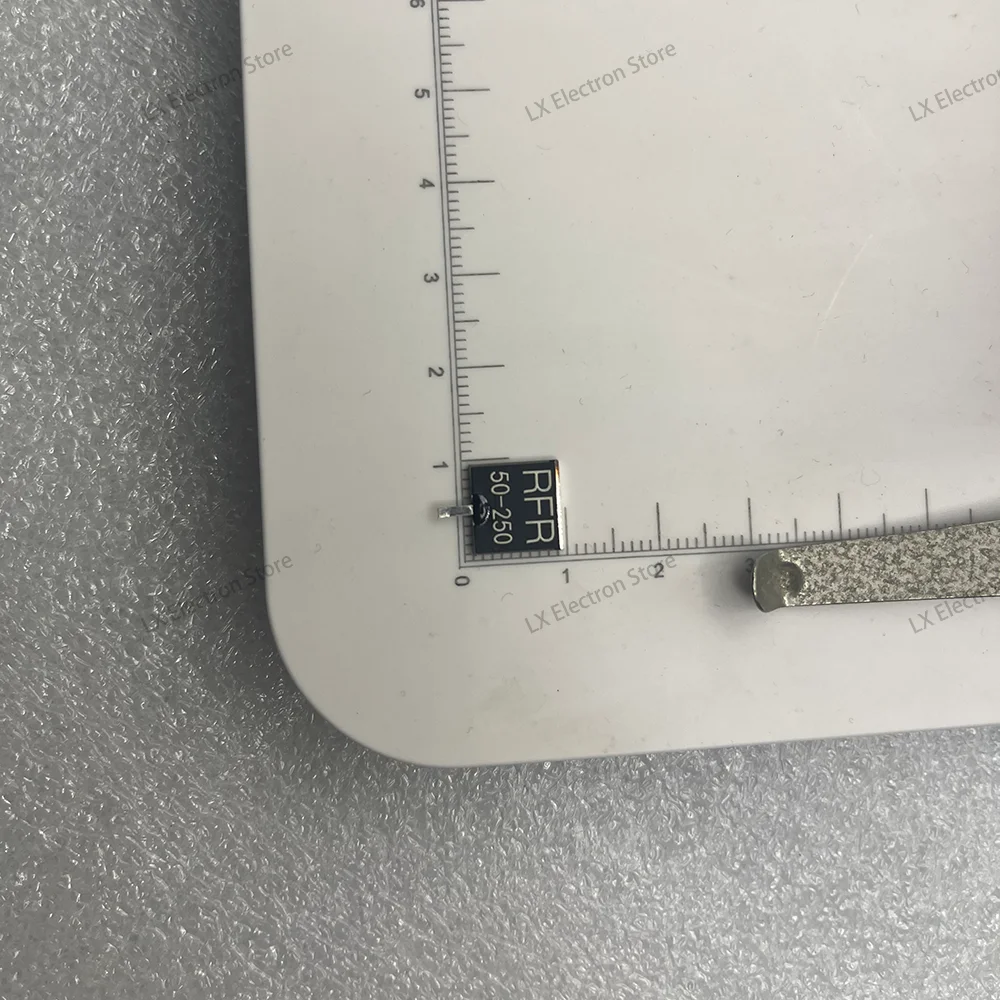 Microstrip High-Power Resistor (SMD) 250W 50OHM Material ALN DC-3GHz VSWR ≤1.25:1 RFR50N-250T