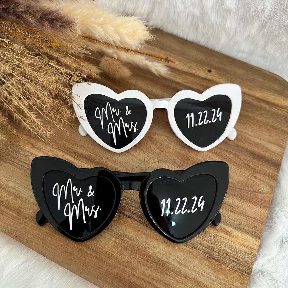 Personalised Wedding Sunglasses Custom Initials Love Heart Sunglasses Wedding Photo Prop Bridal Party Favors Bridesmaid gifts