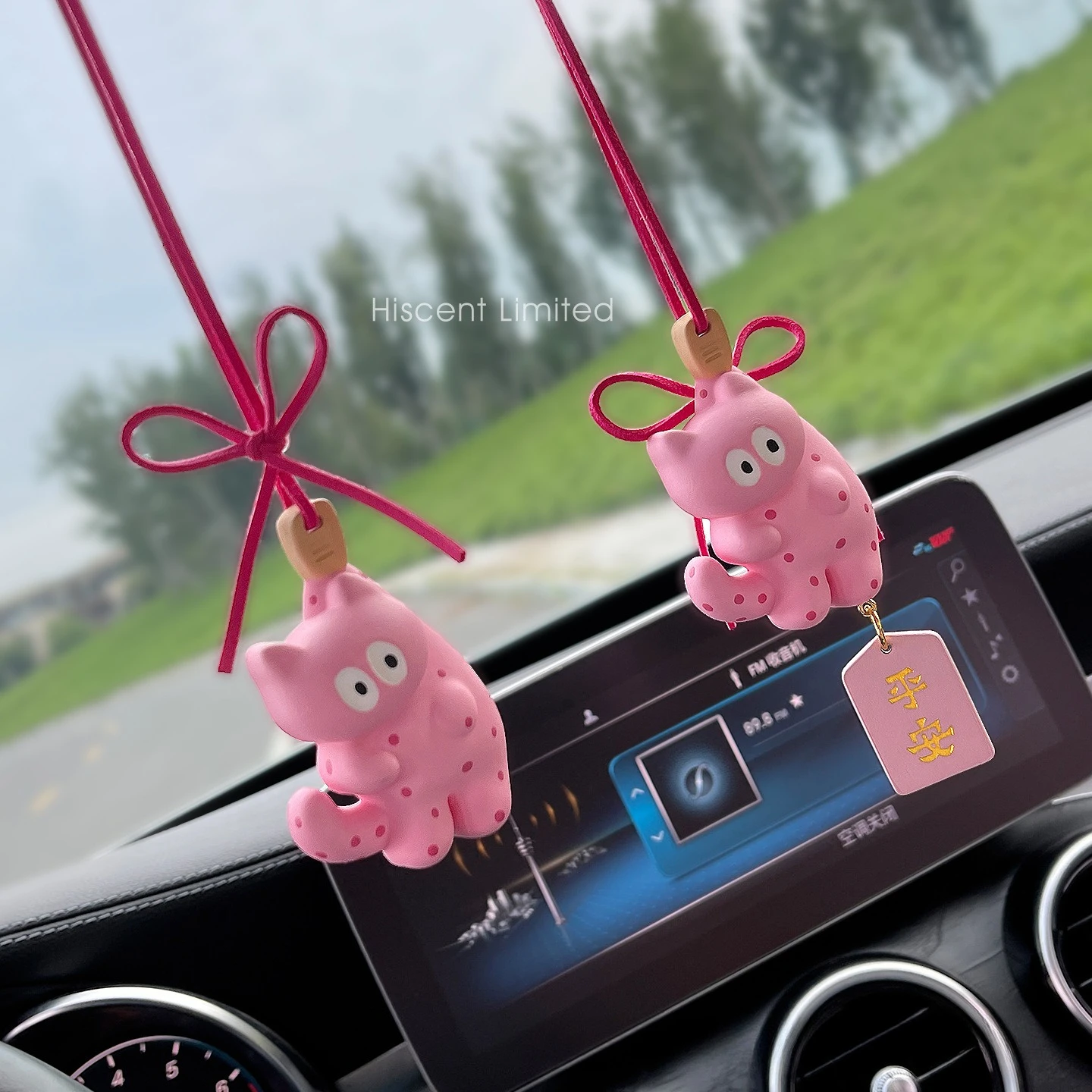 

2025 New Cat Clip Car Hanging Ornament Rearview Mirror Decor Lucky Charm Pendant Car Accessory Gift High Quality
