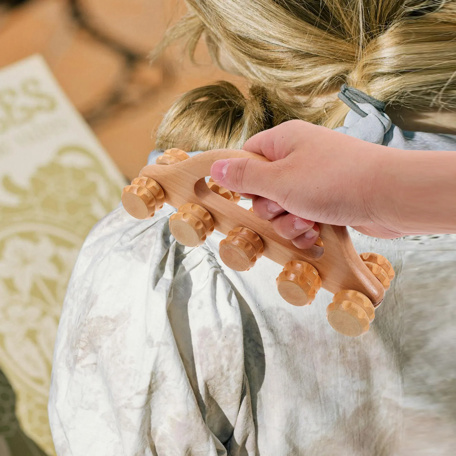 أسطوانة تدليك خشبية طبيعية مقبض متين لتخفيف آلام العضلات أداة تدليك الجسم المحمولة تدليك الأسطوانة مدلك قدم خشبي