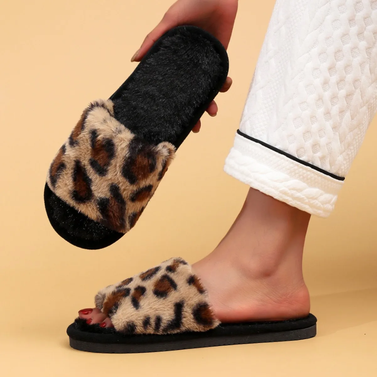 Women Leopard Print Fuzzy Slippers Open Toe Plush Home Slides Soft  Non Slip Warm Indoor House Shoes Cozy Ladies Casual Footwear