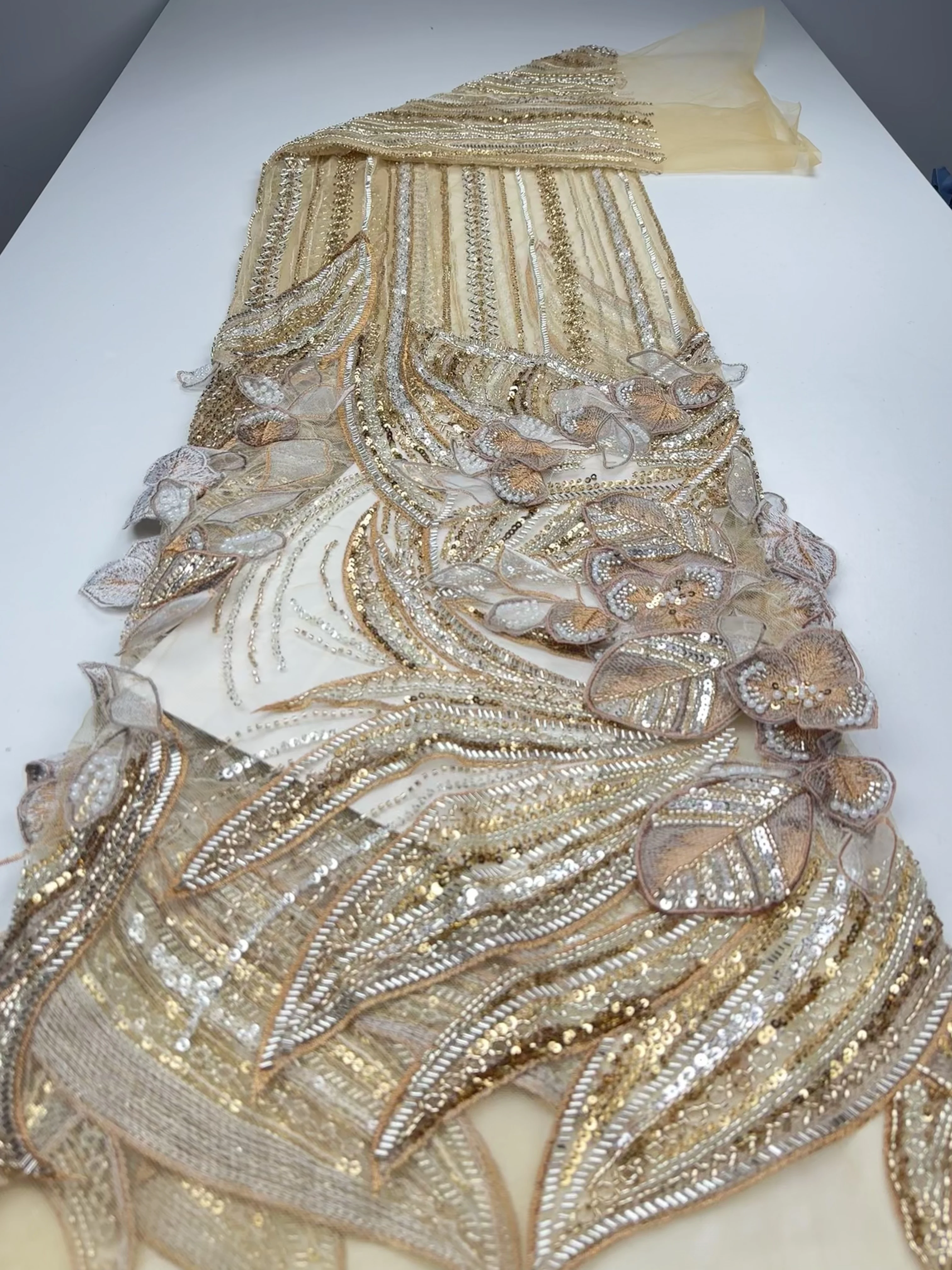 

Latest French 3D Flower Lace Fabric African Nigerian Beaded Sequins Embroidered Lace Fabric for Wedding Party Dress