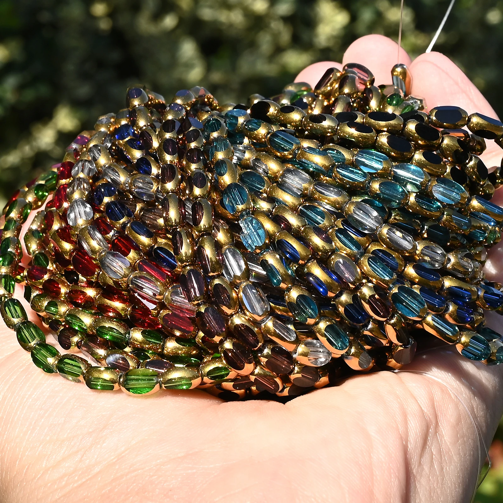 حبات كريستال صغيرة ملونة بيضاوية اللون من الزجاج ، حافة ذهبية ، سوار مطرز ، قلادة ، قرط ، إكسسوارات مجوهرات ، تصنعها بنفسك ، 4 * *