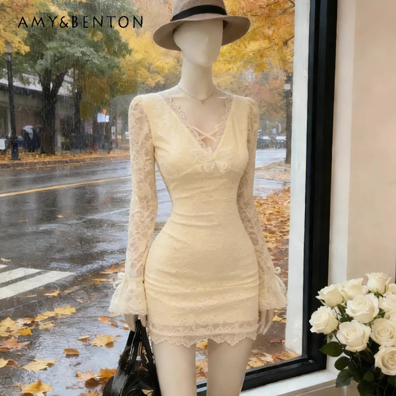 

French Retro Design Sexy V-neck Lace Women's Dress 2026 Spring Autumn New Long-sleeved Gentle Temperament Thin Hip Dress Ladies