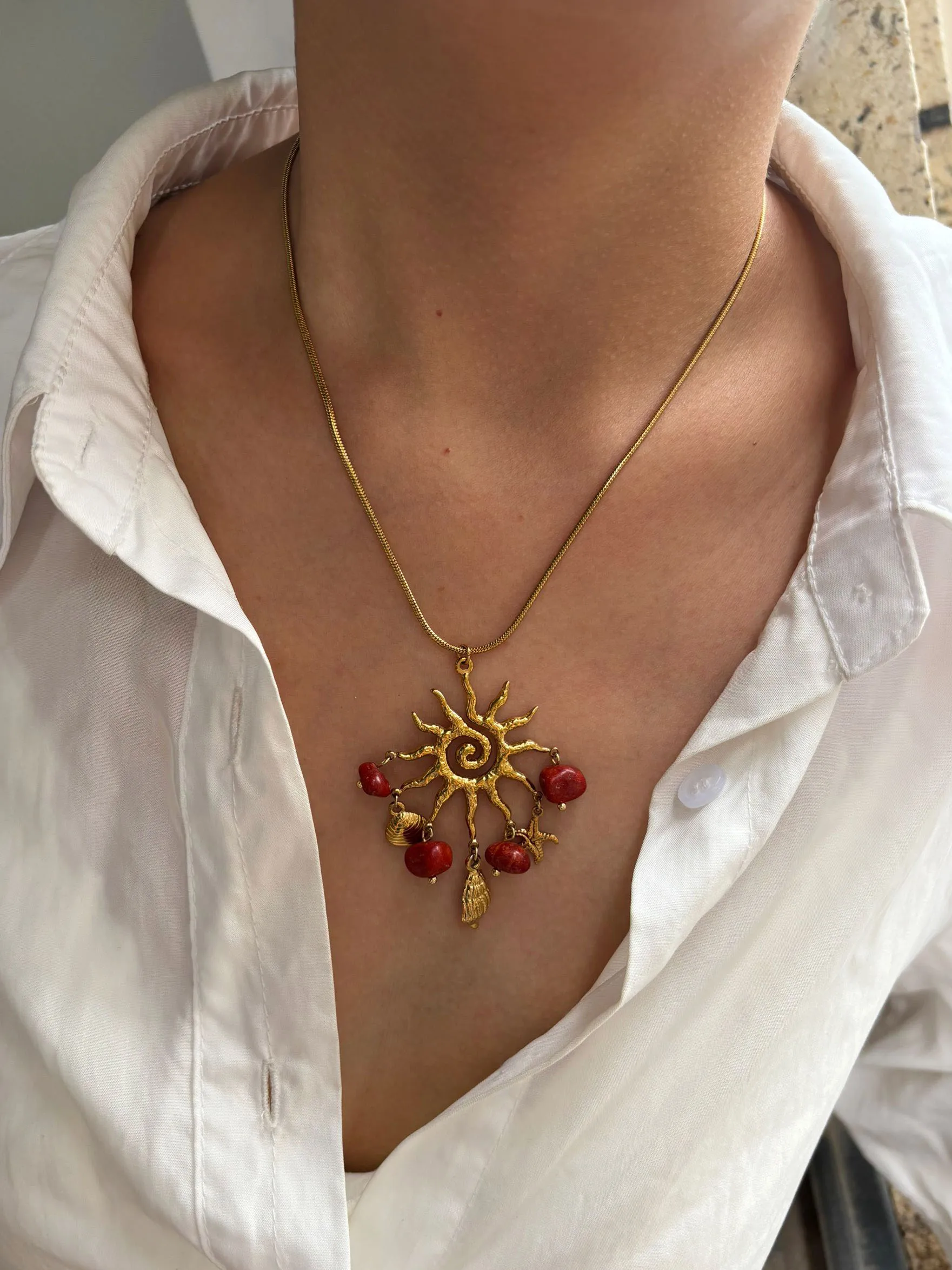 

Peri'sbox Statement Fashion Stainless Steel Gold Plated Sunflower Natural Stone Pendant Women's Necklace Unique Designer Jewelry