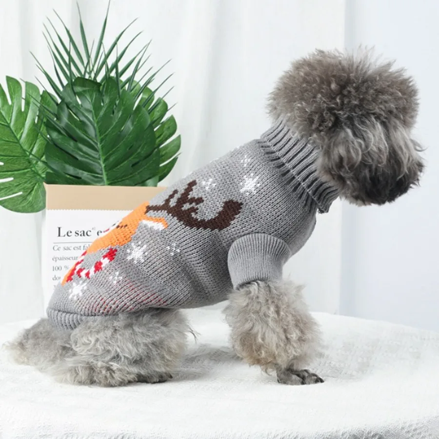 Autumn and winter knitted pet sweaters are suitable for dogs to wear when going out or at home. They are warm and easy to match