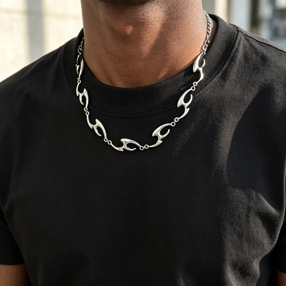 Hip-Hop Goldfarbene Edelstahl-Halskette Retro Herren Strukturierte Kleine Quadratische Platte Anhänger Halskette Mode-Schmuck Casual Accessoire – Detail 1