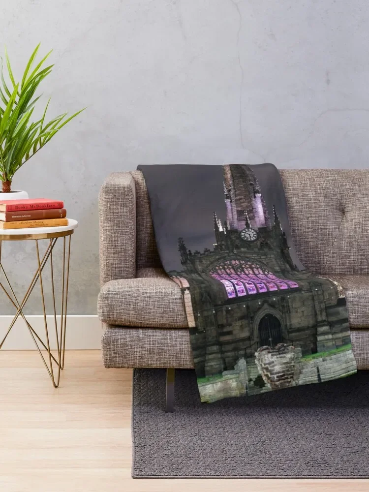 Rotherham Minster at night Throw Blanket christmas decoration Stuffeds Sofa Throw Blankets