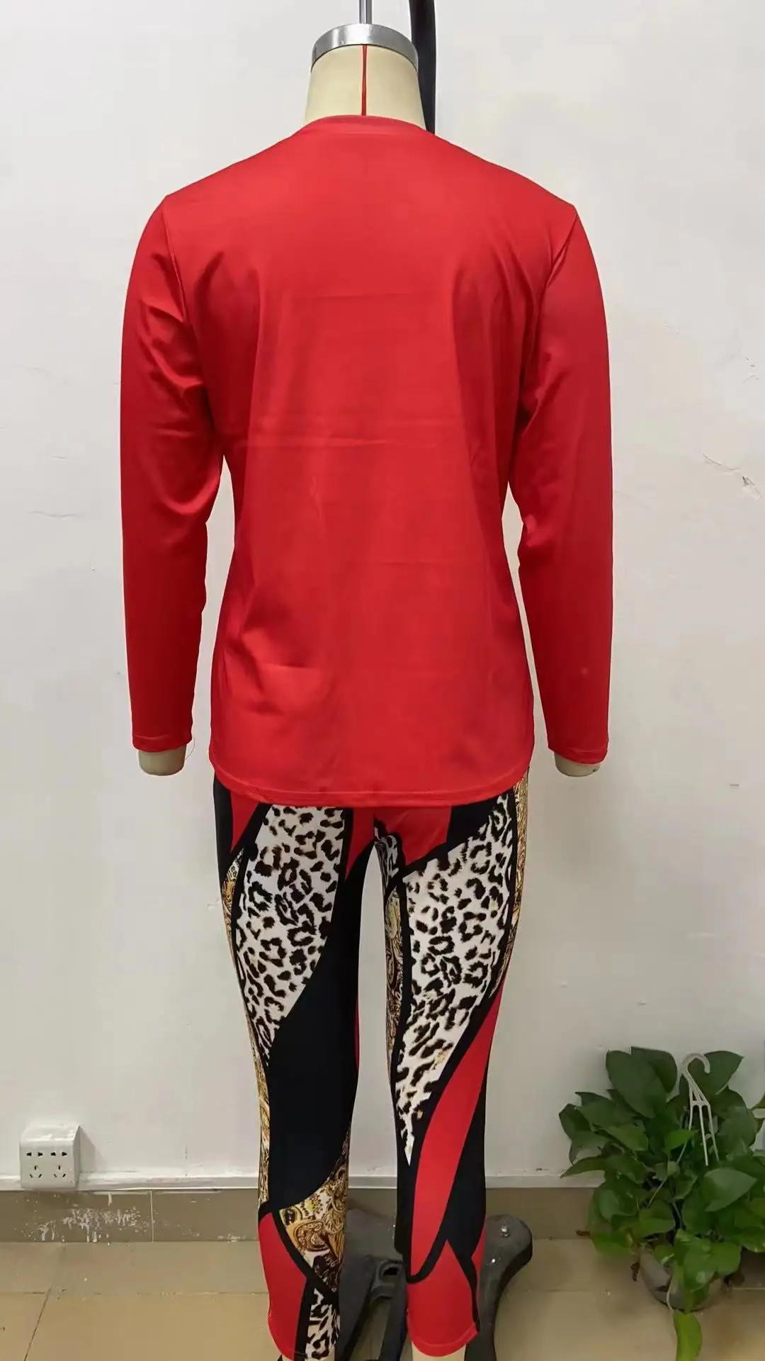 Conjunto elegante de 2 piezas para mujer, Top de manga larga con cuello redondo y Pantalones estampados, ropa de calle informal, Otoño, 2023