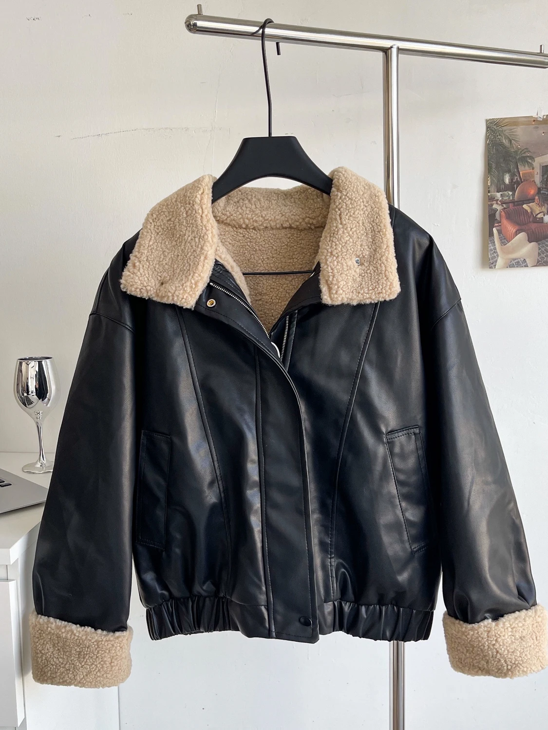 Casual PU Leather Fur Lined Women's Jaet Loose Fit Versatile Outerwear Long Sve Button up Classic Color  Daily Wear