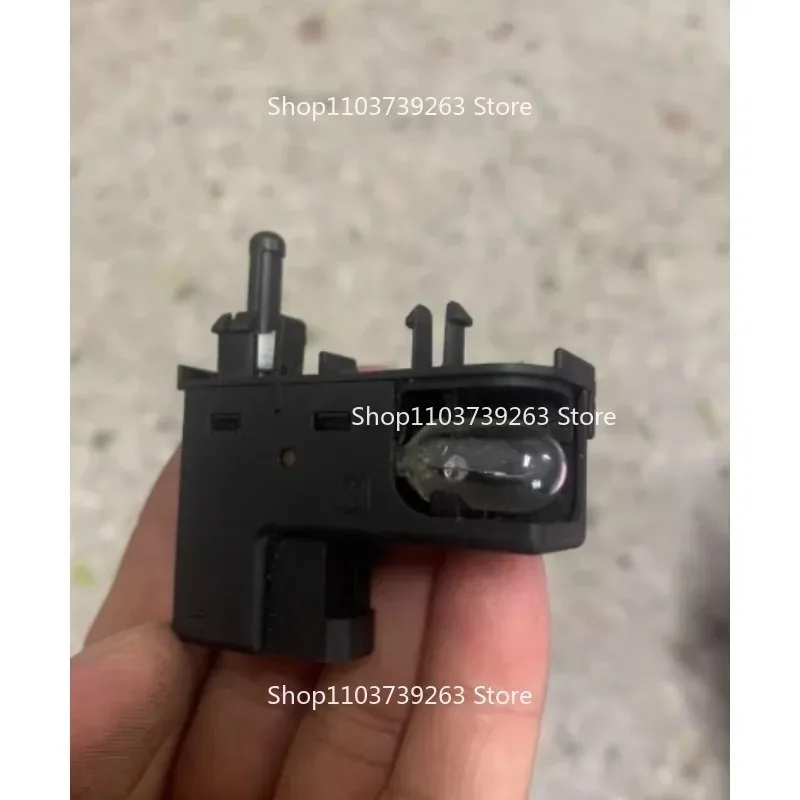 Suitable for Classic  Mondeo Winning Escape Glove Box Light Switch