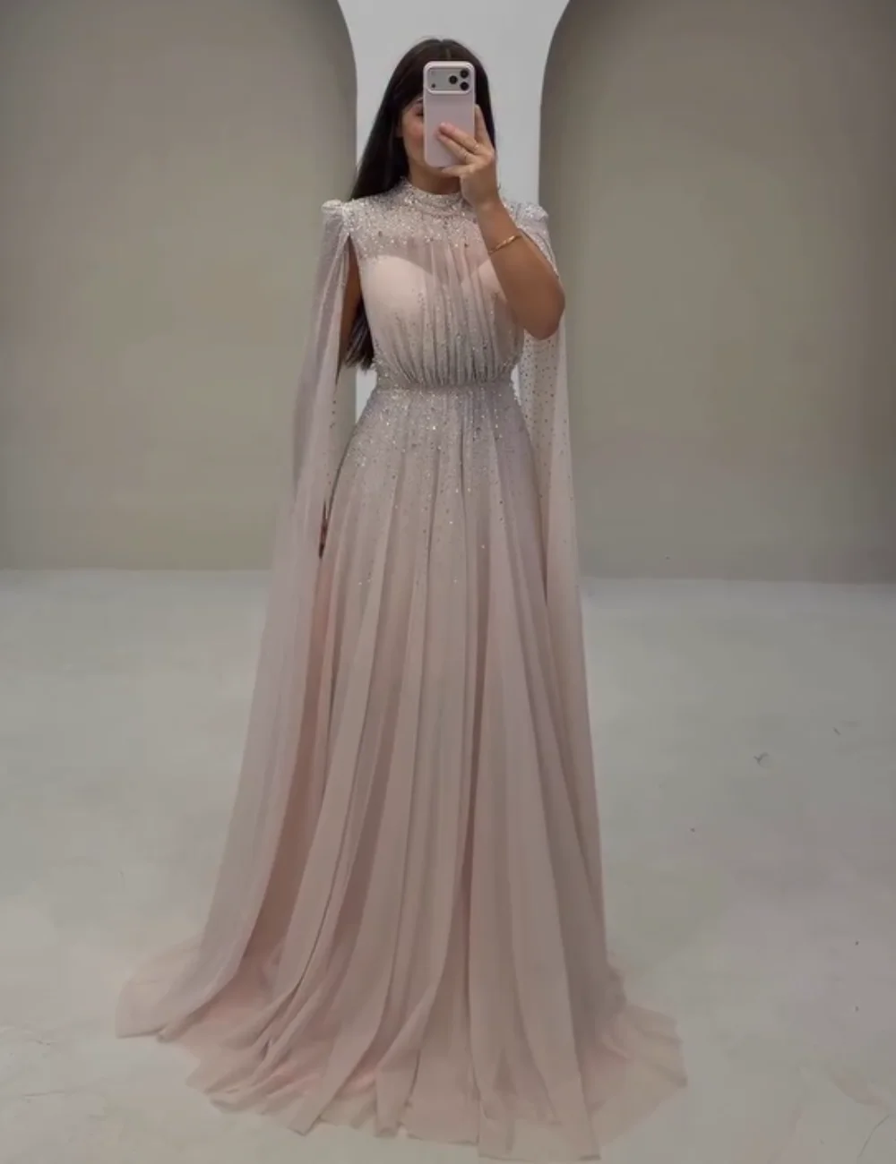 Customized Formal Chiffon Pleat Sequined A-line SScoop Neck Long Prom Dresses Luxury Party Exquisite Sizes Available