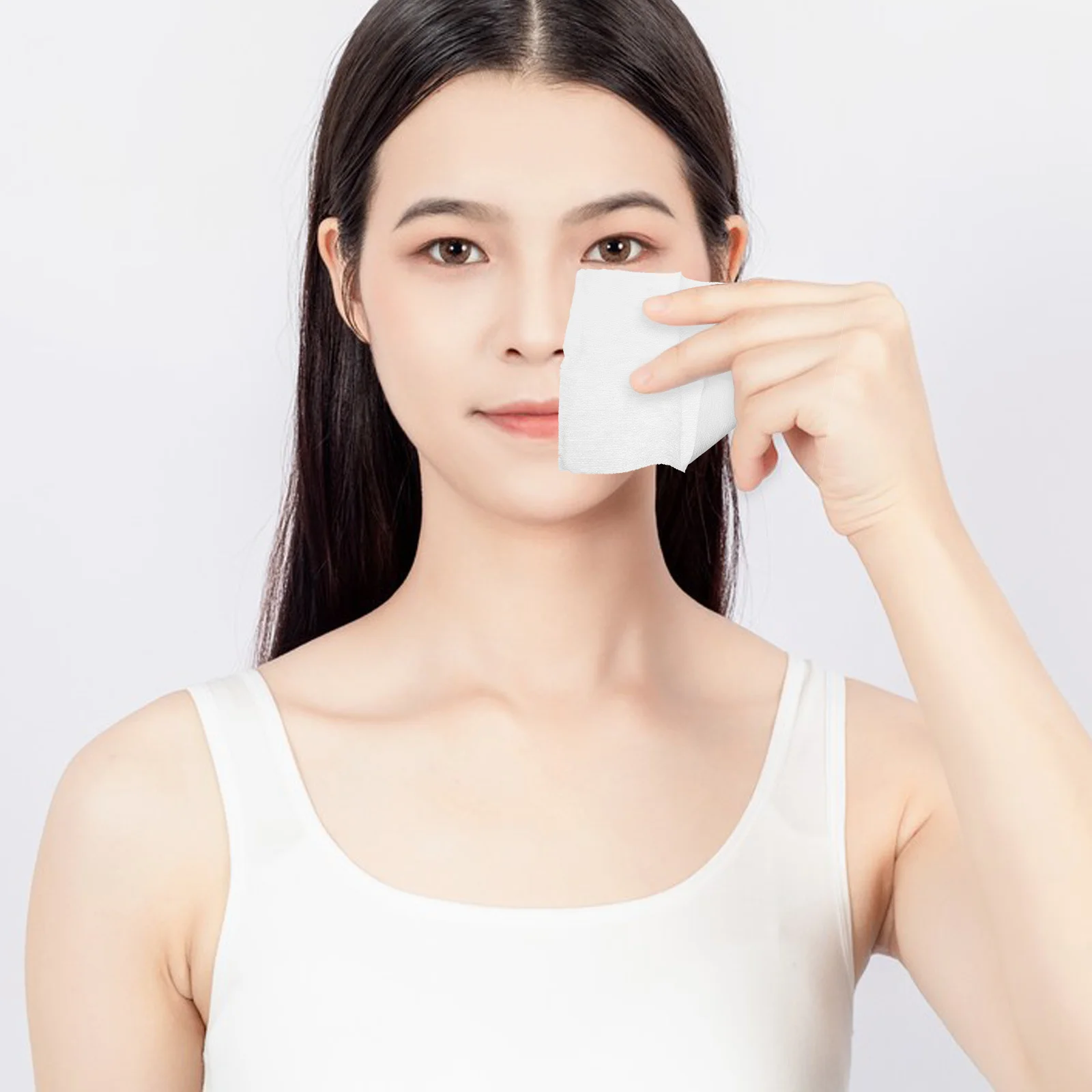 

200pcs Makeup Remover Non Woven Fabric Face Cleansing Pads For Makeup Application Removal Facial Pads Square Travel Size