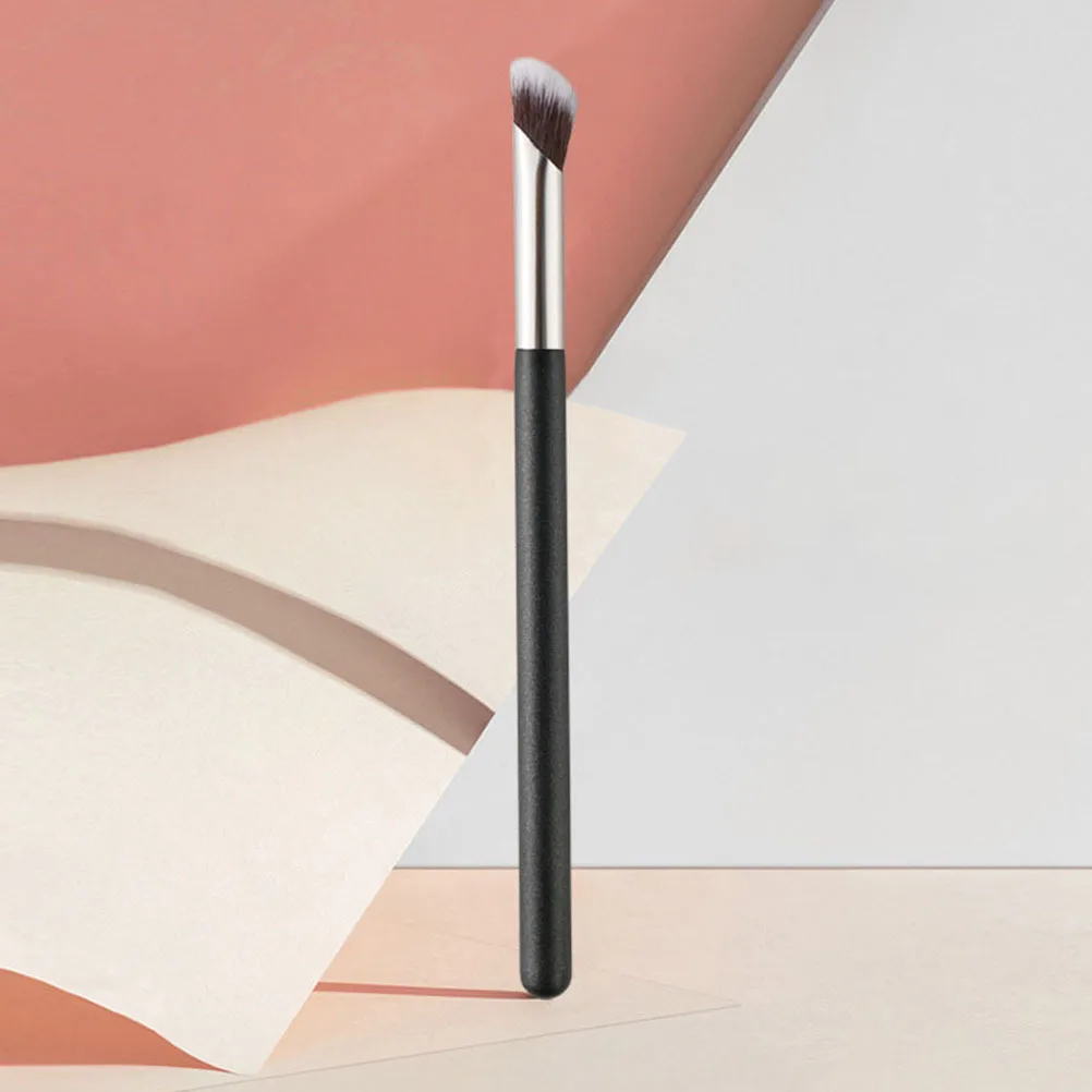 Angled Concealer Brush with Ergonomic Handle for Precise Under Eye Application Portable Small Makeup Brush Ideal for Travel Home