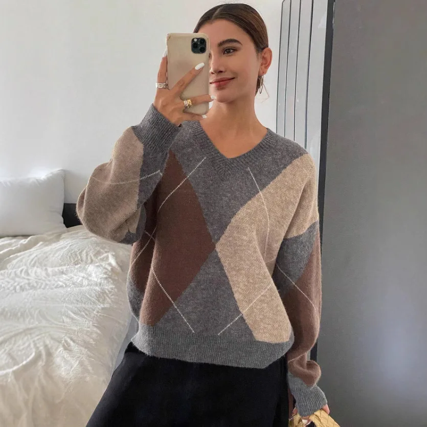 

2025 New Fashion Printed Knitted Sweater Women's Autumn Casual Loose Contrast Color Retro V-Neck Long Sleeve Sweater Women
