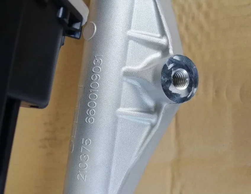 Engranaje de dirección asistida eléctrico de piezas de automóvil genuinas de Geely Tugella 4036037000/8889689179