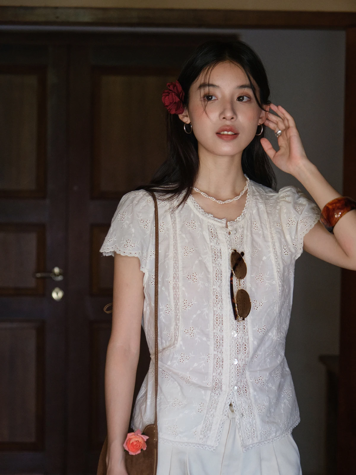 

Botanique Romantic Estate Lace Trim Hollow out Collar irt Women's Casual Cotton Blouse Breathable Summer Faion
