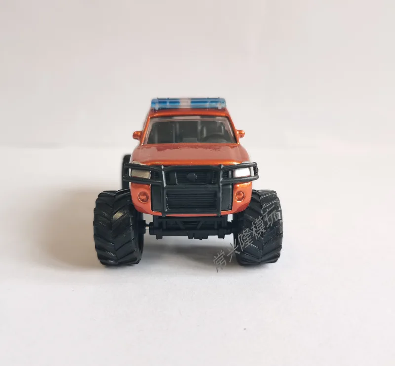 

1/64 New Arrival Special Price Diecast Metal 2006 Japanese Titan Off-Road Car Model Furniture Display Collection Toys Children
