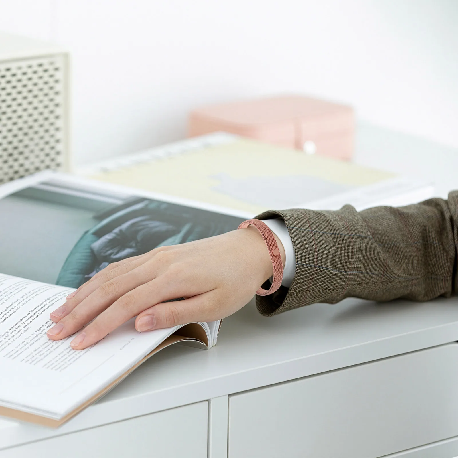 8 قطعة الأربطة الرجالية الأكمام قابل للتعديل أربطة الذراع المرنة عدم الانزلاق قميص الكفة أصحاب للأعمال مأدبة حفلة بسط كم