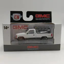 M2 Machines 1:64  1998 GMC Sierra 1500 4X4 Collection of die-cast alloy car model ornaments