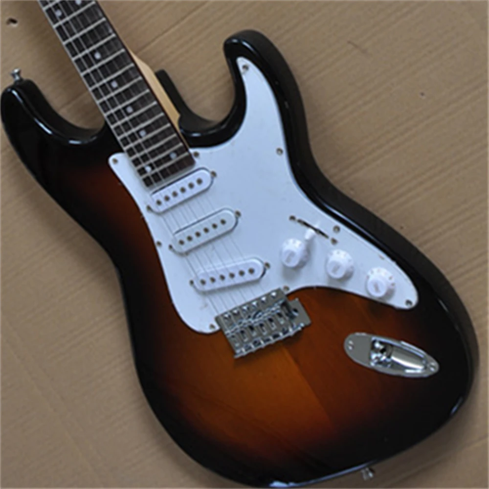 

High-quality 6-string electric guitar with SSS electro-acoustic pickups and chrome hardware