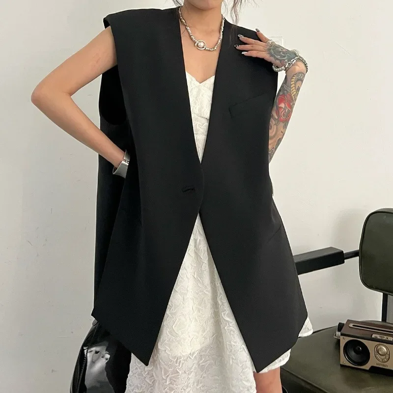 2024 صيف جديد Ins تصميم عصري حسية الكورية نمط فضفاض صالح أكمام ياقة دعوى سترة الكتف سترة للنساء