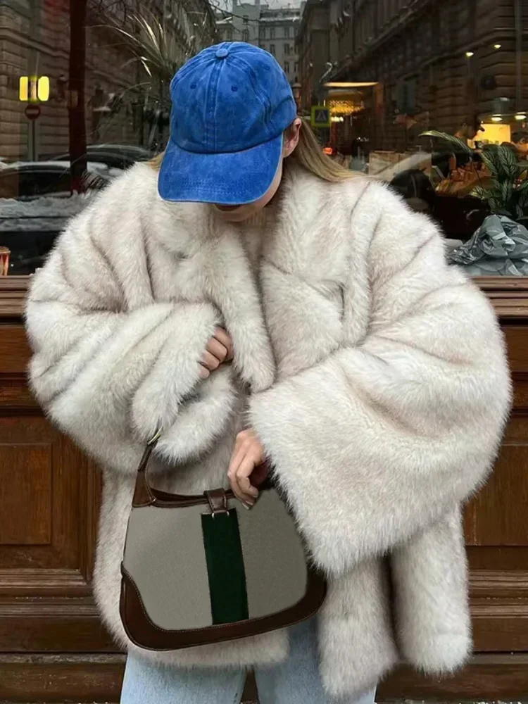 2024 Winter Hot Fashion Girls Oversized Gradient Fur Coat Women Thick Warm Outerwear Fluffy Faux Fox Fur Jacket