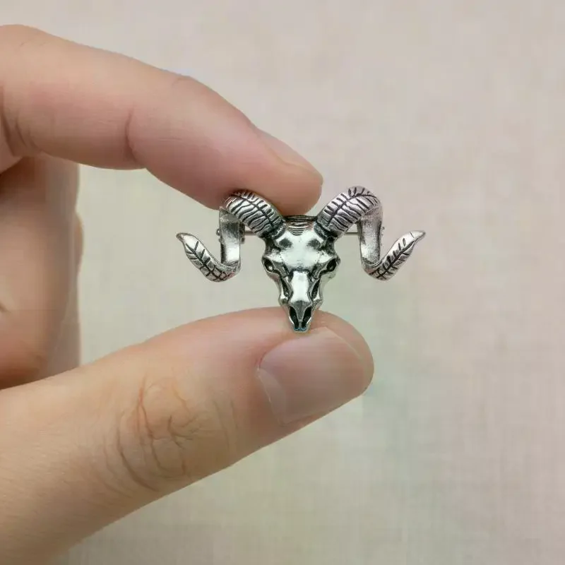 Vintage Ram Skull Brooch Polished Metal Finish Unique Gothic Design For Jacket Bag Decoration Daily Wear